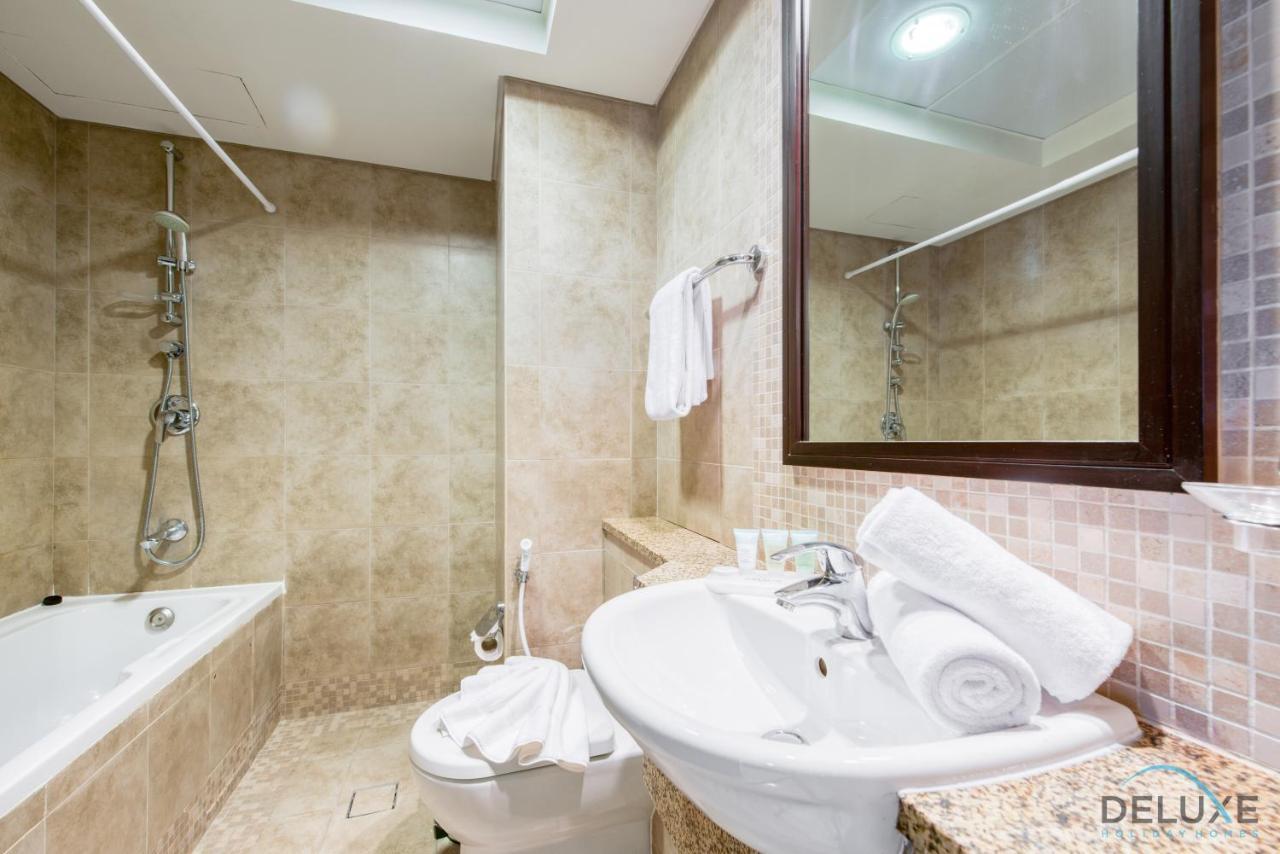 Calm Studio At Sky Gardens Difc By Deluxe Holiday Homes ドバイ エクステリア 写真