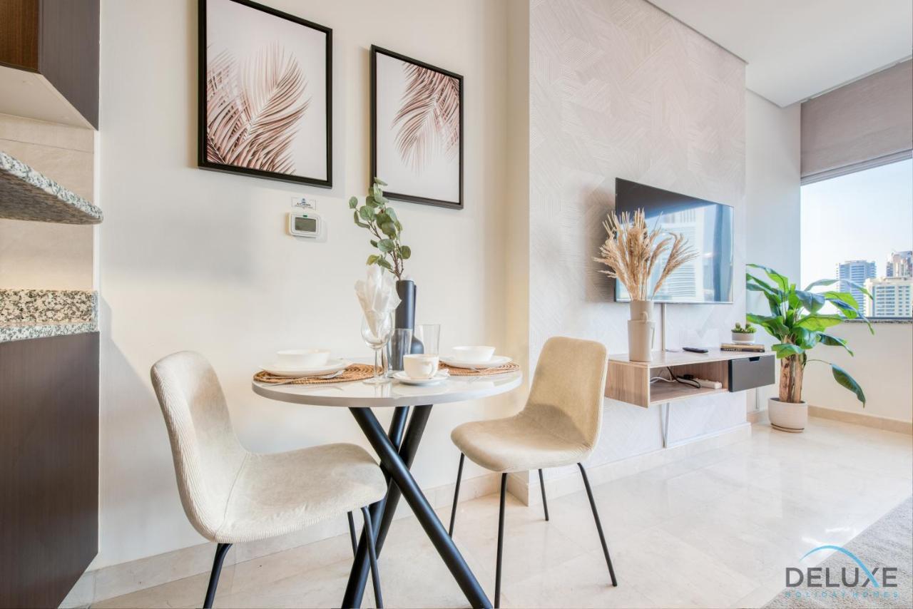 Calm Studio At Sky Gardens Difc By Deluxe Holiday Homes ドバイ エクステリア 写真